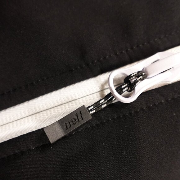 Neff Softshell Jacket Men’s Medium Black Hooded Zip Front Streetwear Snow Urban - Picture 3 of 14